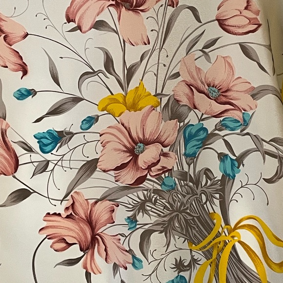 Vintage Nina Ricci Silk Scarf 30 In Sg Fair to Good Condition - Picture 7 of 10